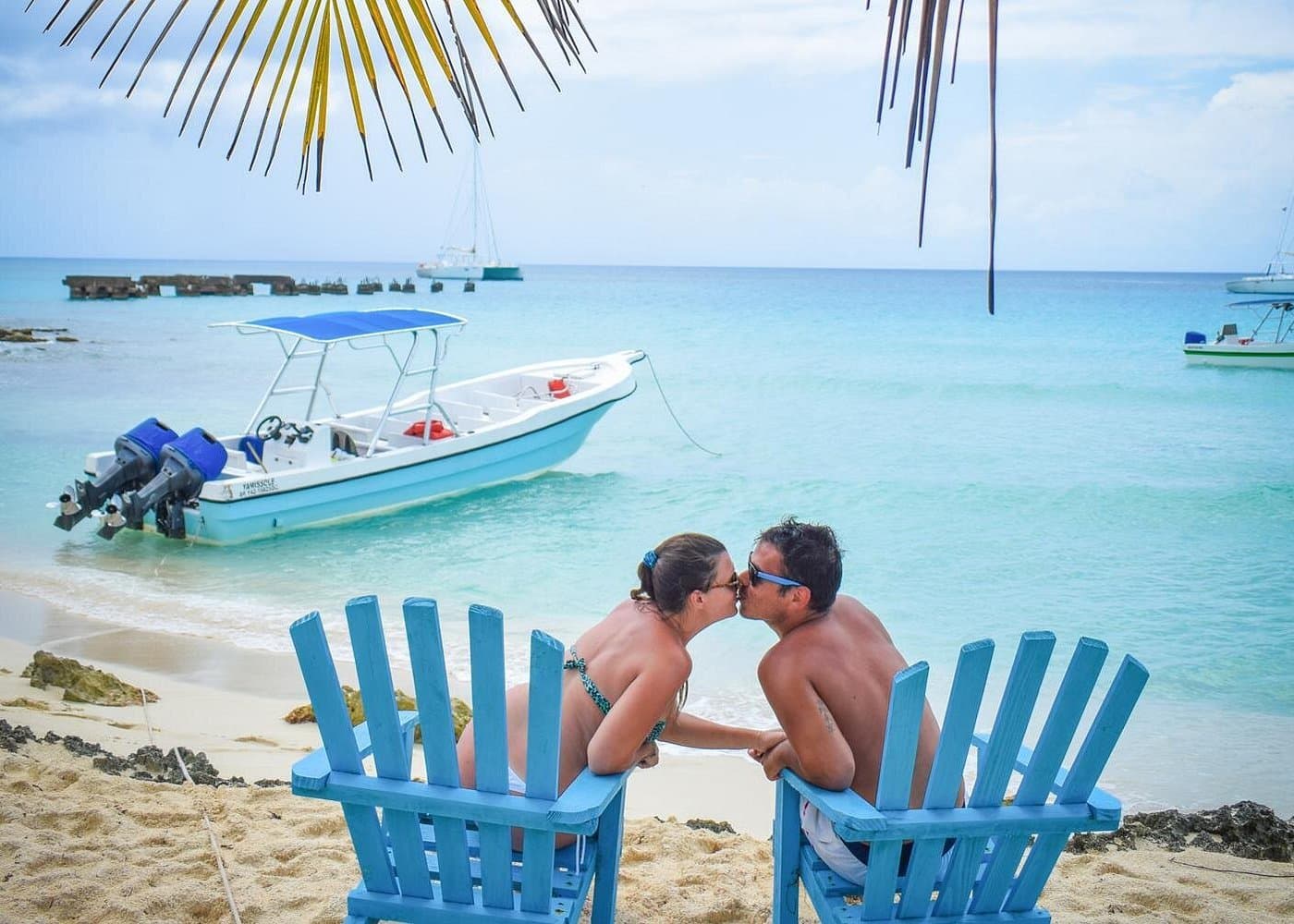 What to Wear to Saona Island: Outfit & Packing Tips - Whale Sabana de la Mar Guide